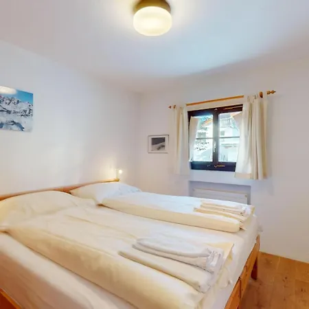 Apartment Crest Alta B15 *