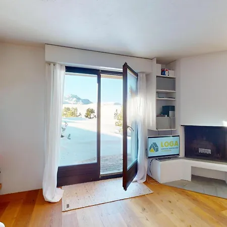 Crest Alta B15 Apartmán *